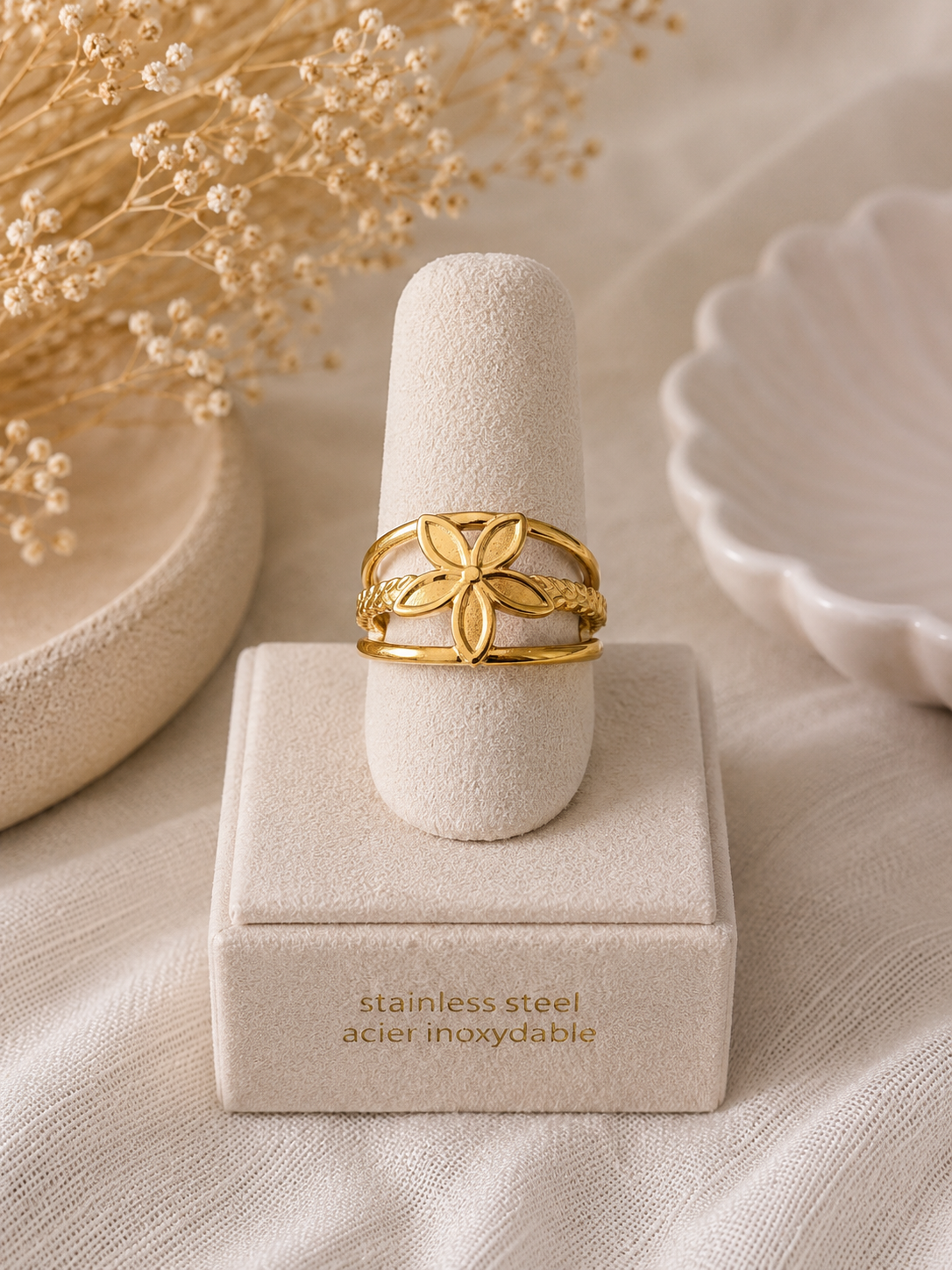 Bague fleur délicate