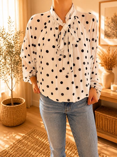 Blouse blanche à pois