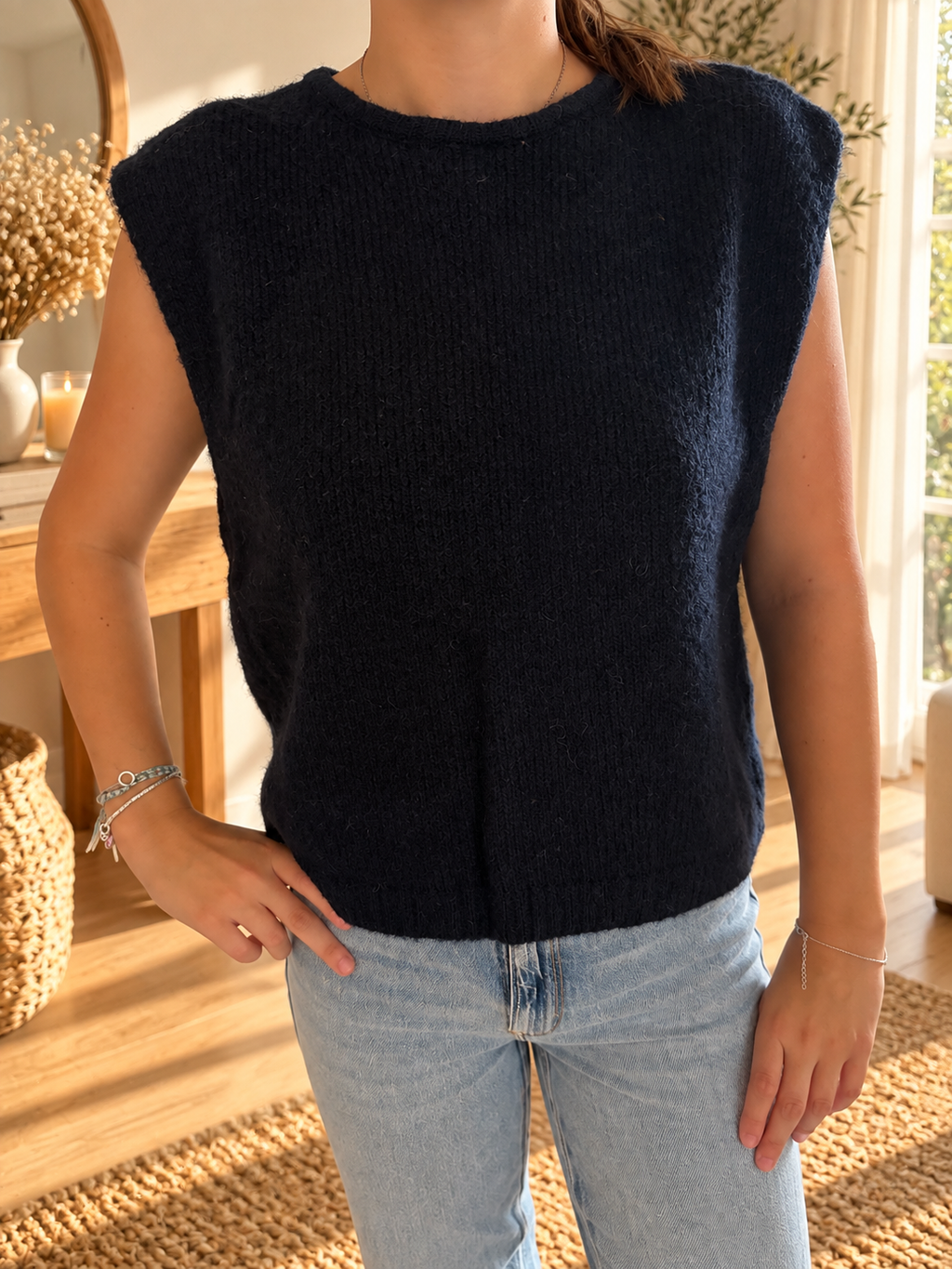 Pull sans manches bleu marine réversible avec nœuds en dentelle