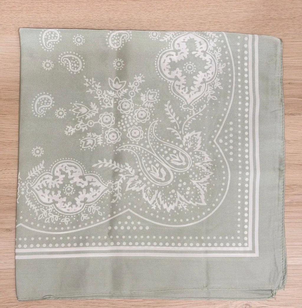 Foulard vert d'eau